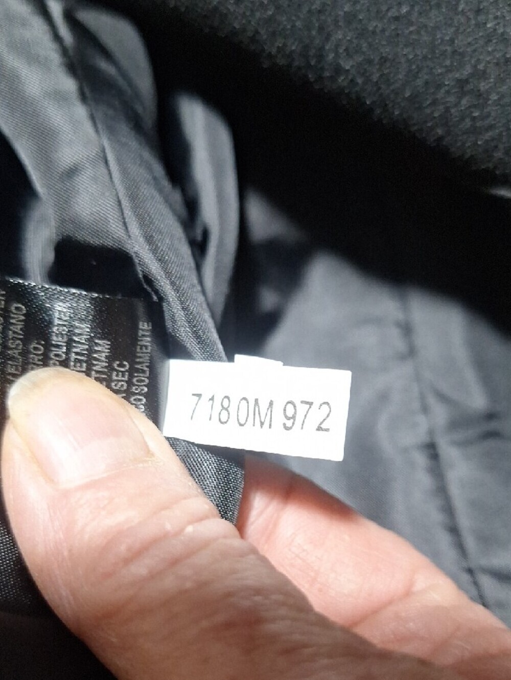NWT Tahari Black Blazer with White Contrast Trim With Gold Closure - Picture 11 of 15